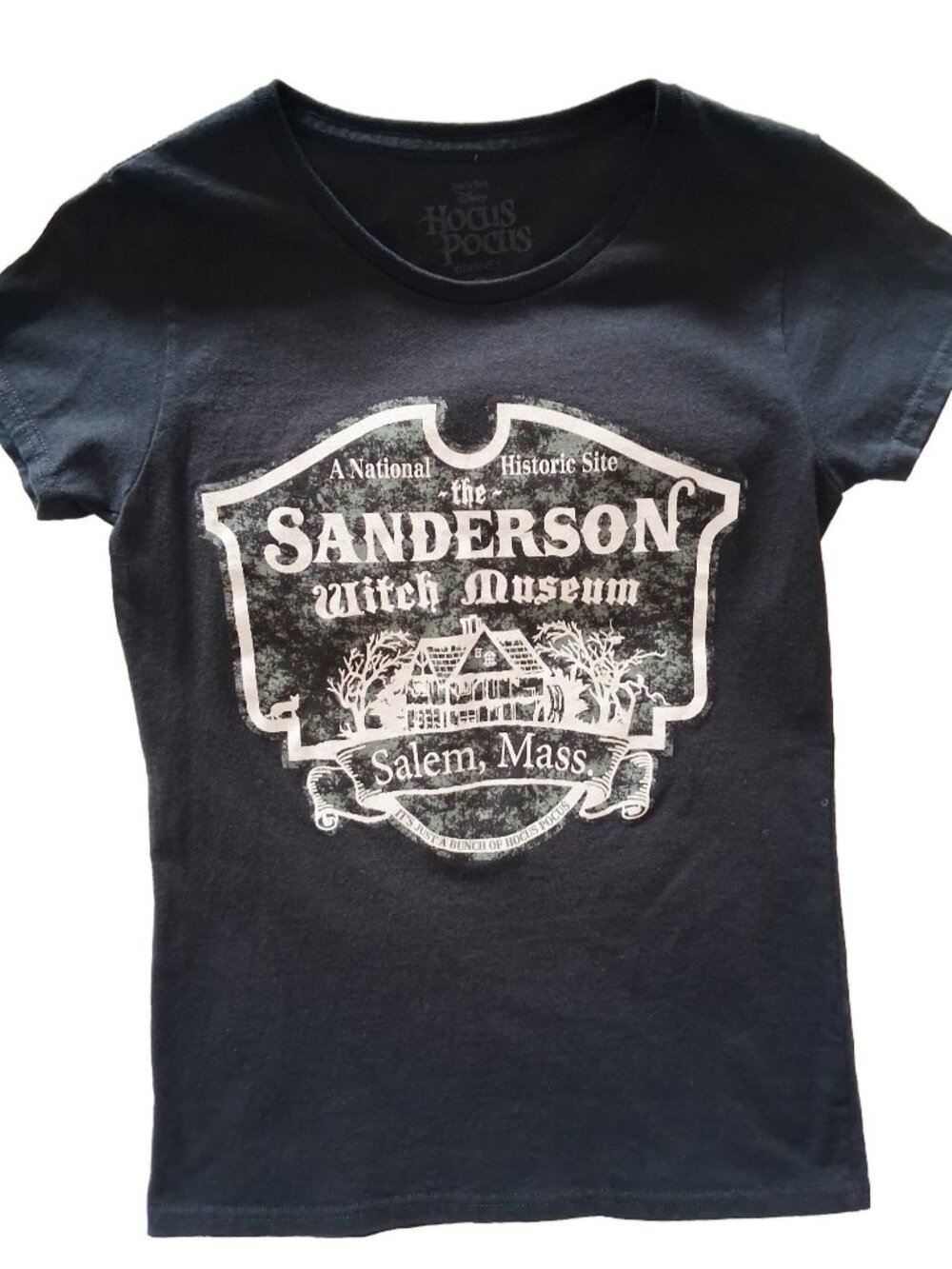 Hocus Pocus Sanderson Witch Museum Women's Black Fitted T-shirt Small Fits XS
